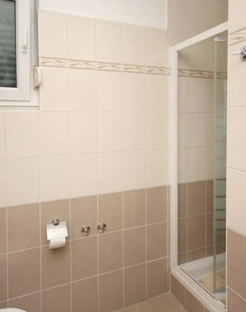 Apartments Eddie - Great Location & Comfor ザダル