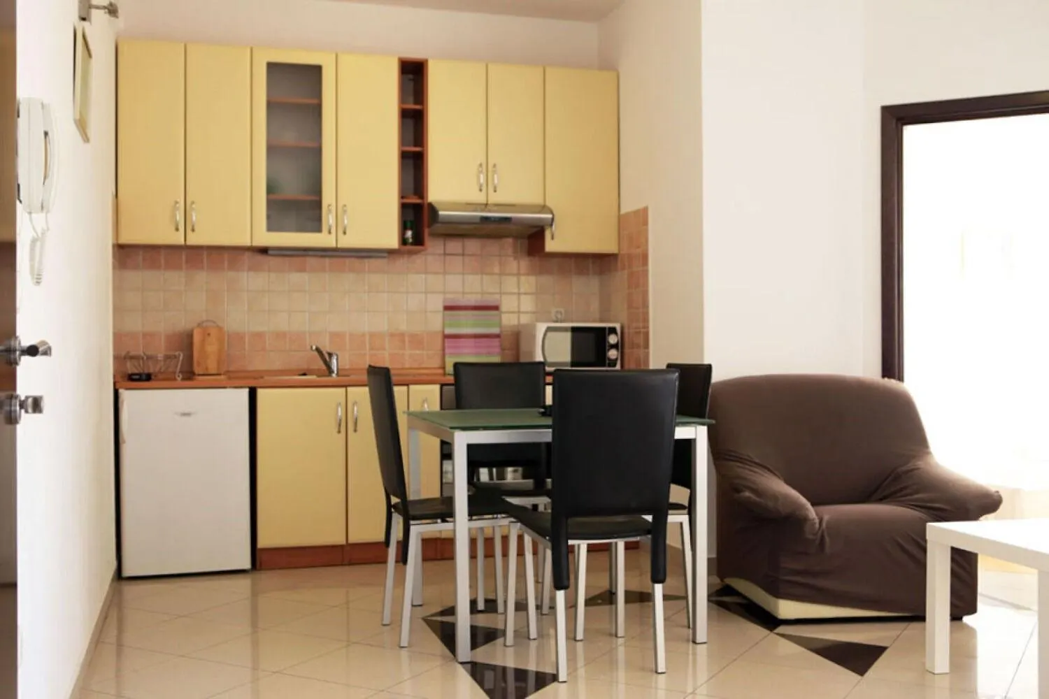 Apartments Eddie - Great Location & Comfor ザダル