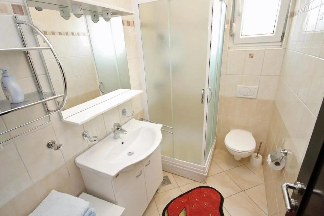 Apartments Eddie - Great Location & Comfor Zára