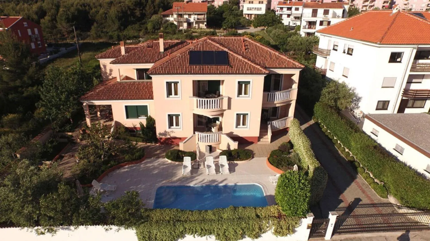 Apartments Eddie - Great Location & Comfor Zára